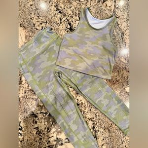 Girls, motion 365 Fabletics camo two-piece workout set size 10-12